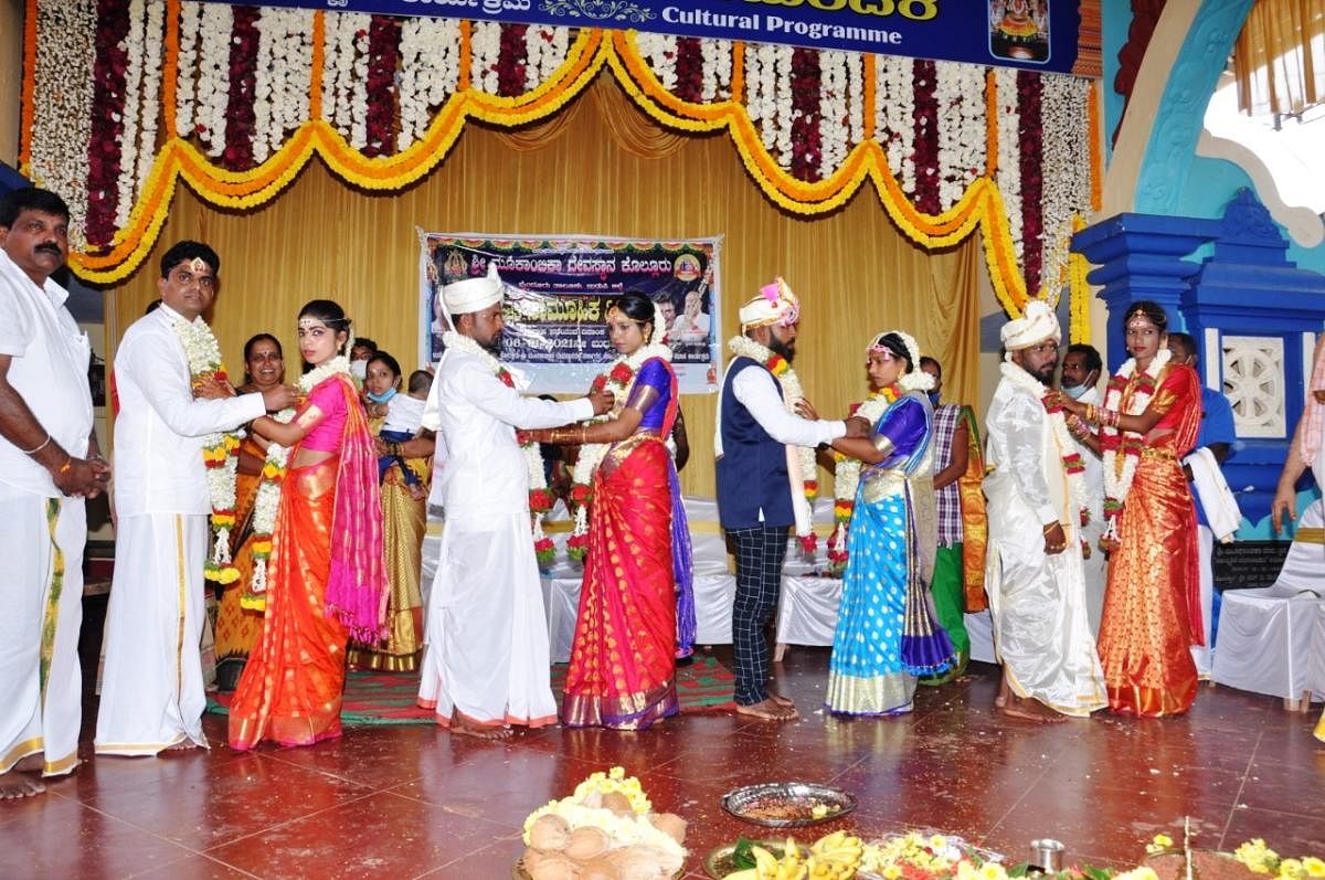 Four couples tied the knot during the government-sponsored ‘Sapthapadi’ (mass marriage) organised at Sri Mookambika Temple in Kollur on Wednesday.