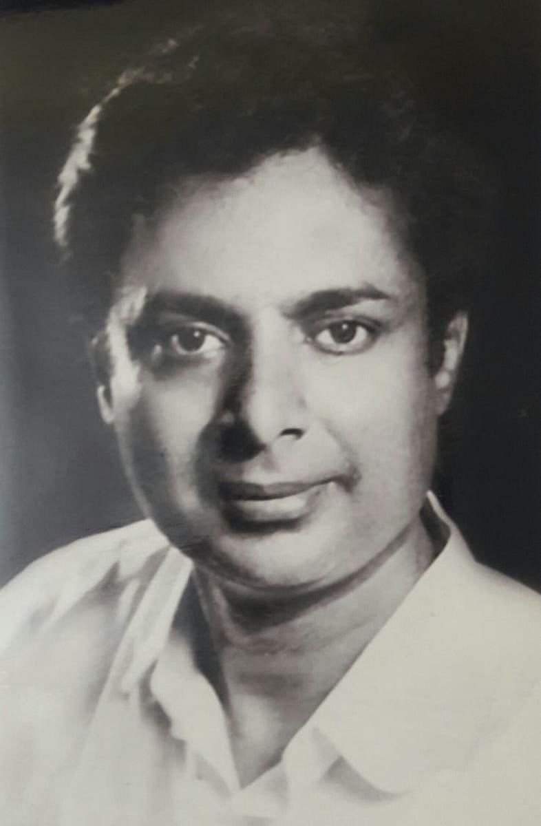 Shani Mahadevappa made his debut in 'Dharmasthala Mahatme' (1962).