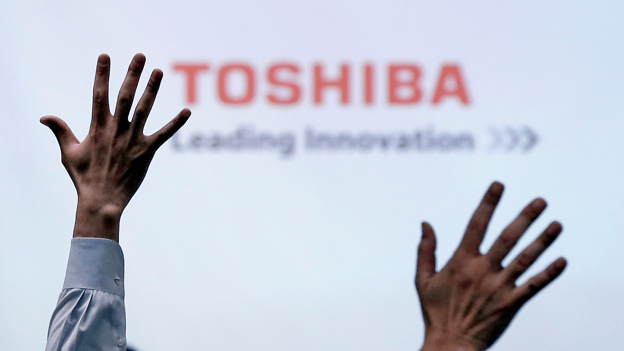 Toshiba news conference. Credit: Reuters Photo