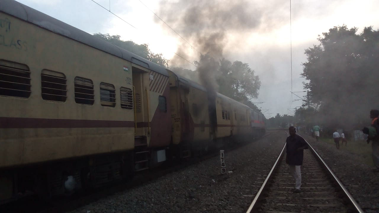 Mangaluru-Thiruvananthapuram Malabar express (Train No. 06630) that left Mangaluru on Saturday evening met with the mishap at Edava on Kollam-Thiruvananthapuram border area by Sunday morning. Credit: Special Arrangement