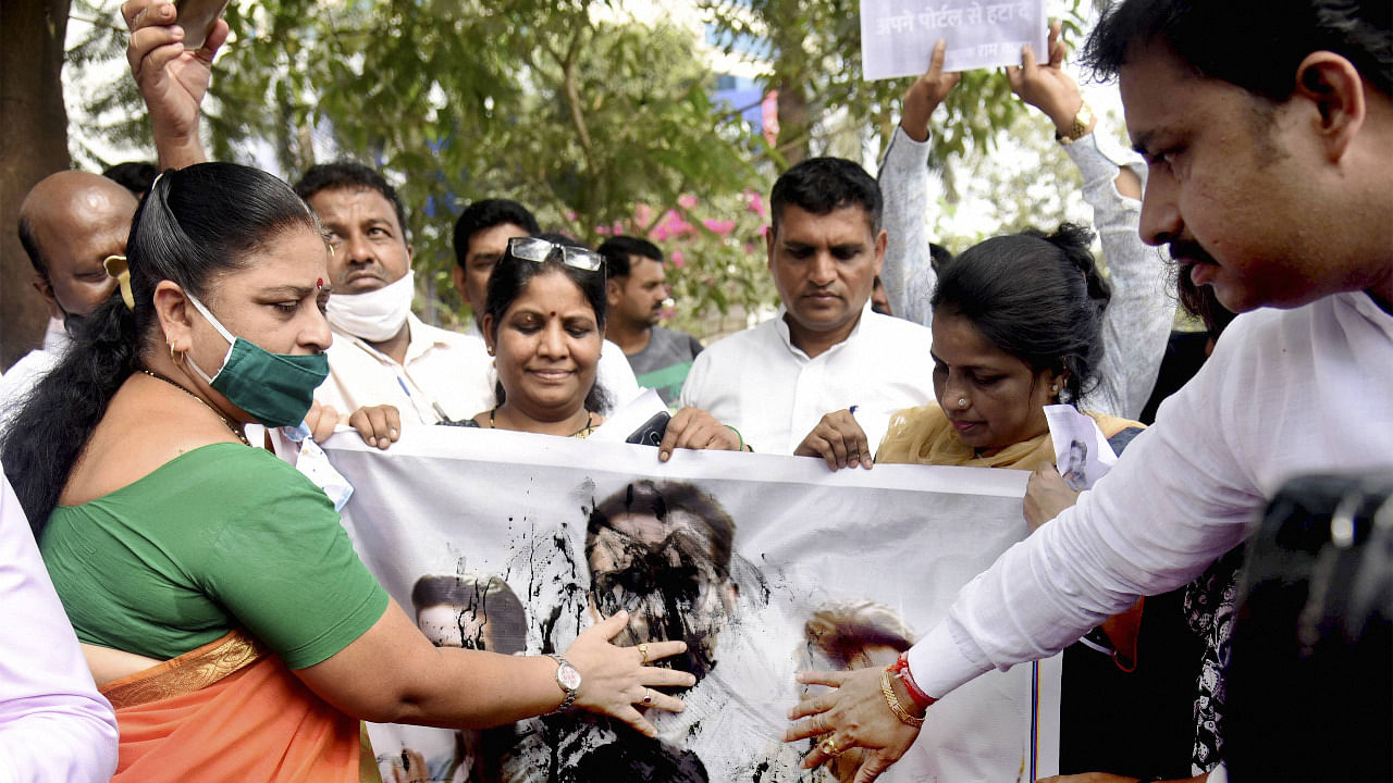 BJP workers stage a protest against Amazon Prime over its controversial web series 'Tandav', at Bandra. Credit: PTI Photo