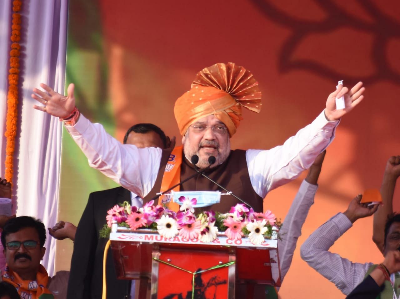 Union Home Minister Amit Shah speaking at valedictory programme of Jansevak Samavesh organised by BJP to congratulate party workers and supporters elected to the Gram Panchayat’s at District Stadium in Belagavi on Sunday. Credit: DH Photo