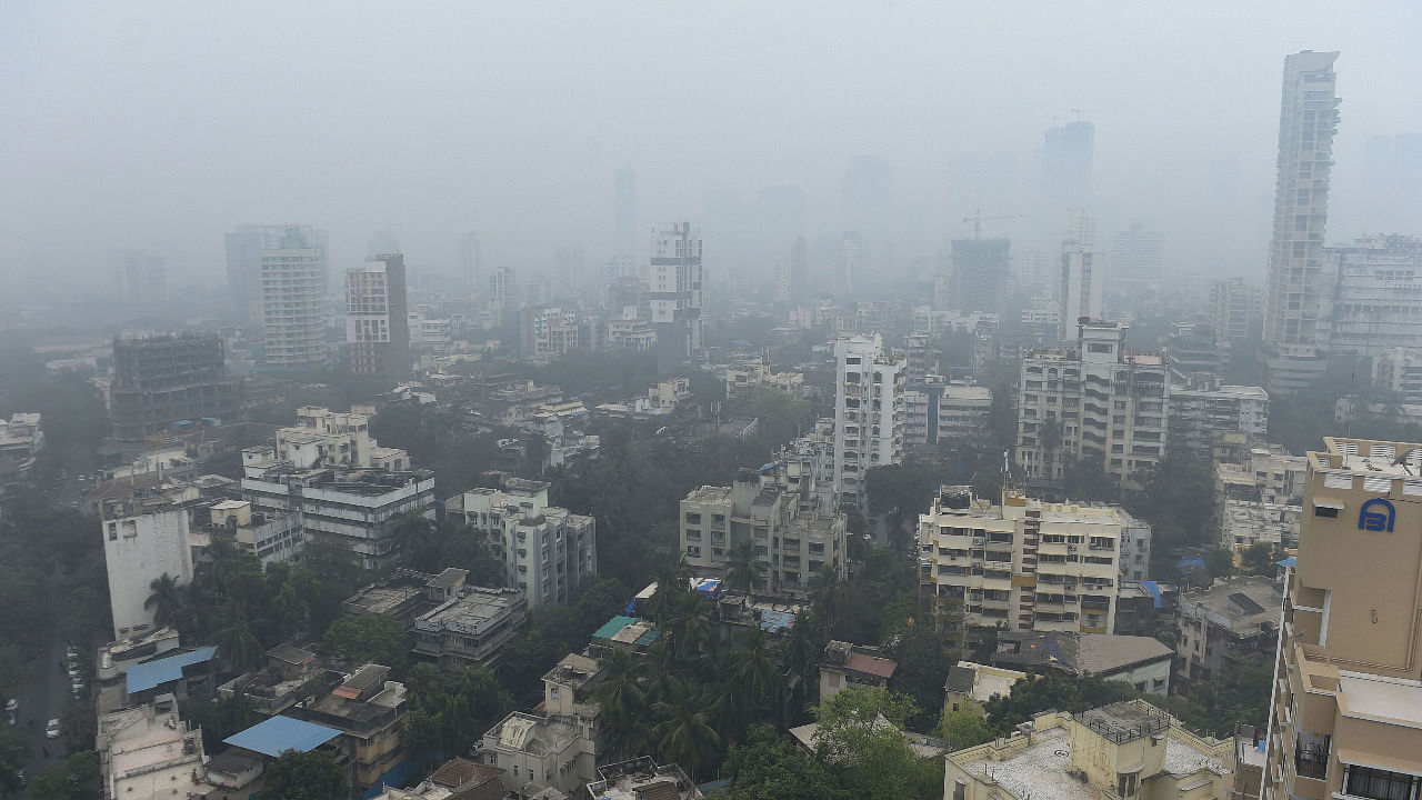 City skyline engulfed in heavy smog, in Mumbai. Credit: PTI Photo