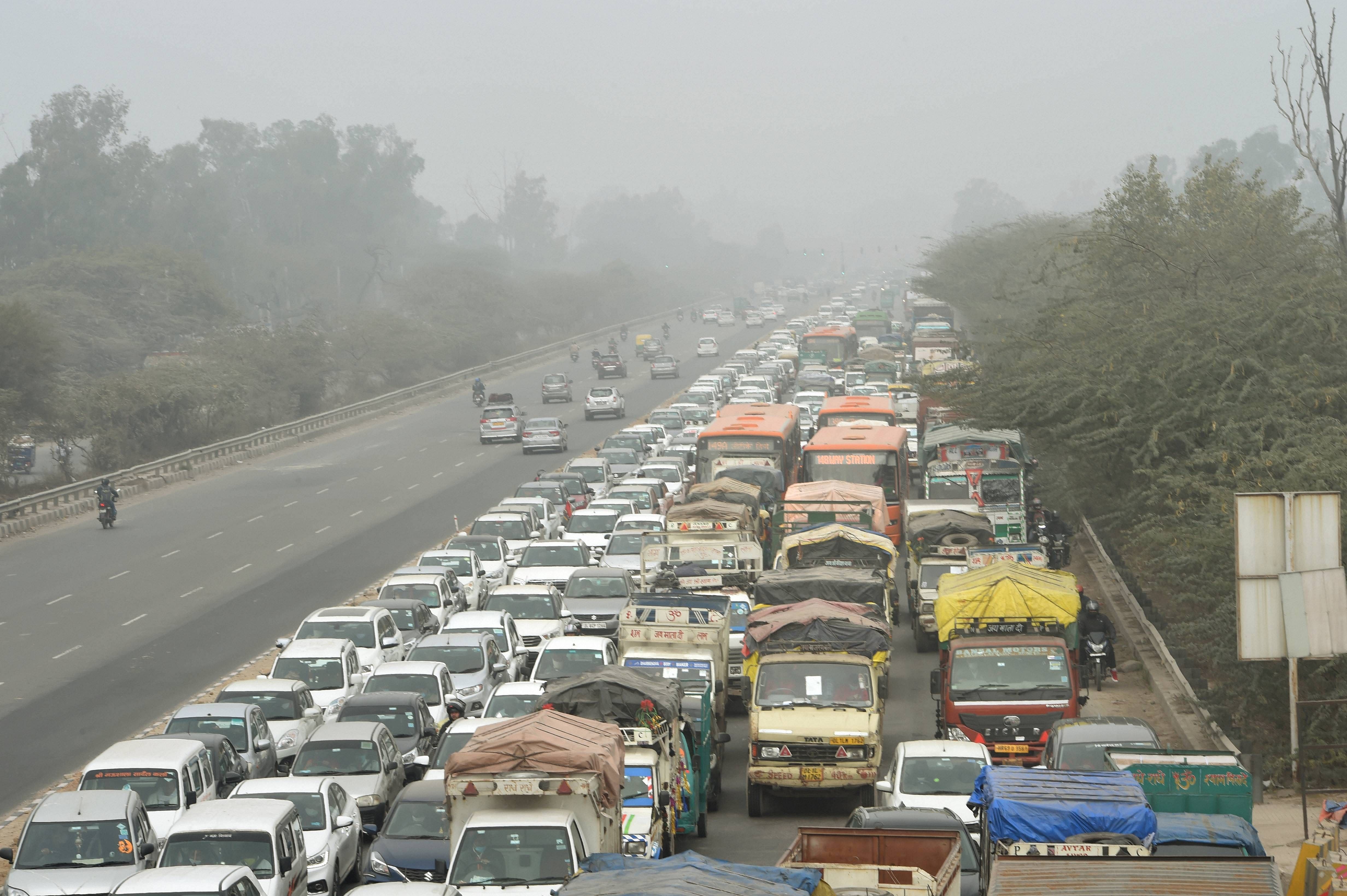 Traffic jam at GT Karnal Road in New Delhi. Credit: PTI Representative image