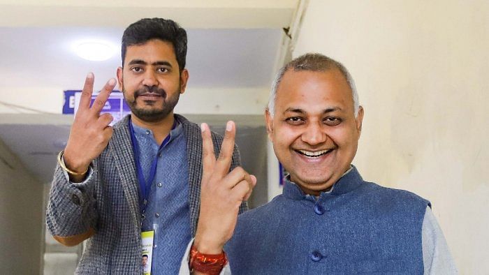 Aam Aadmi Party (AAP) leader Somnath Bharti(R). Credit: PTI File Photo