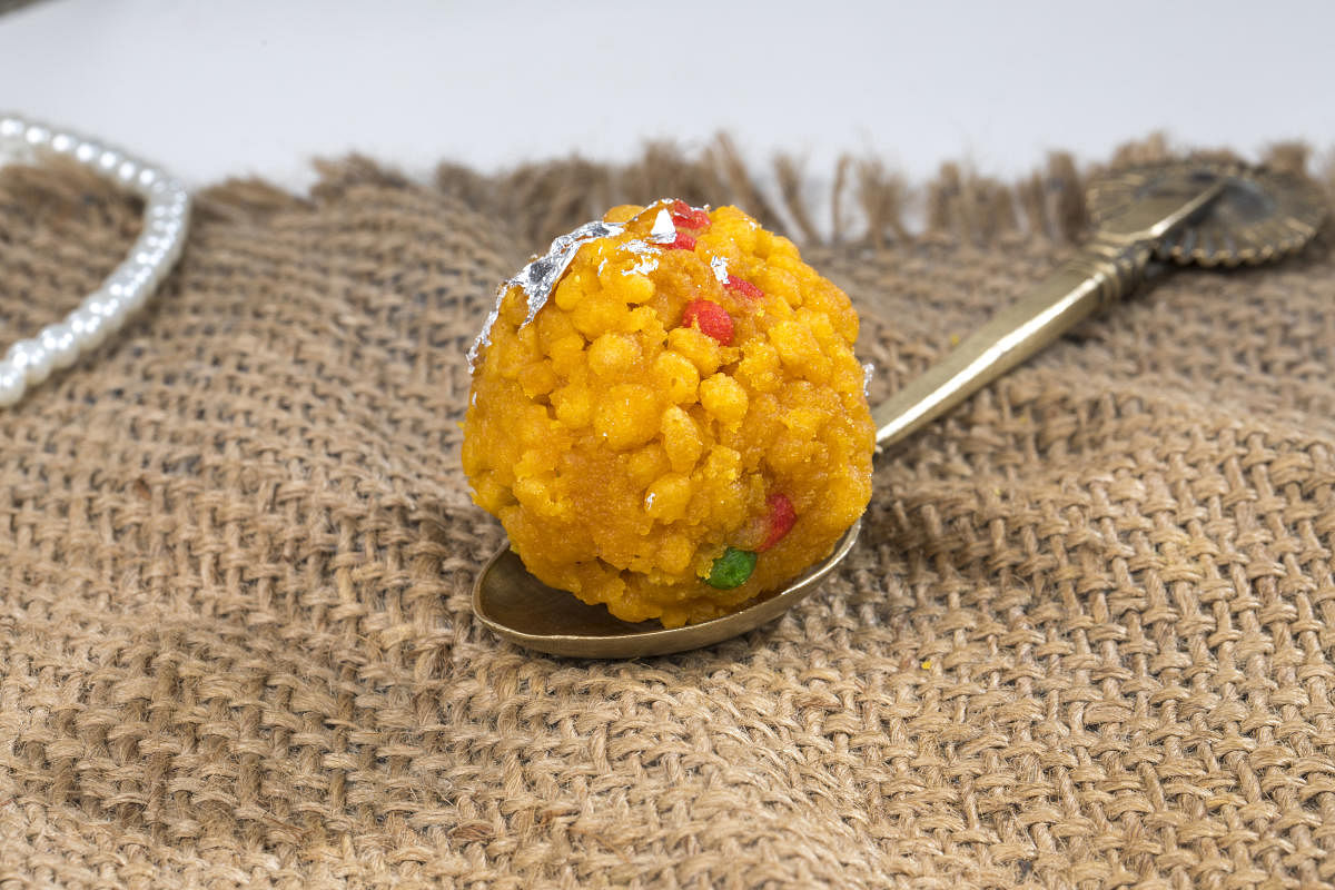 Boondi ka laddoo