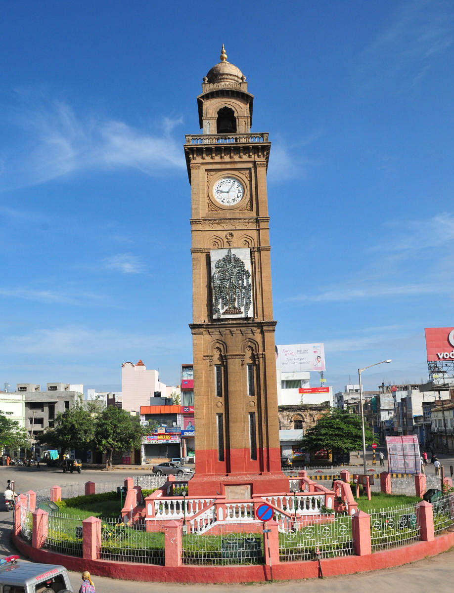 Silver Jubilee Clock Tower in Mysuru. DH PHOTO