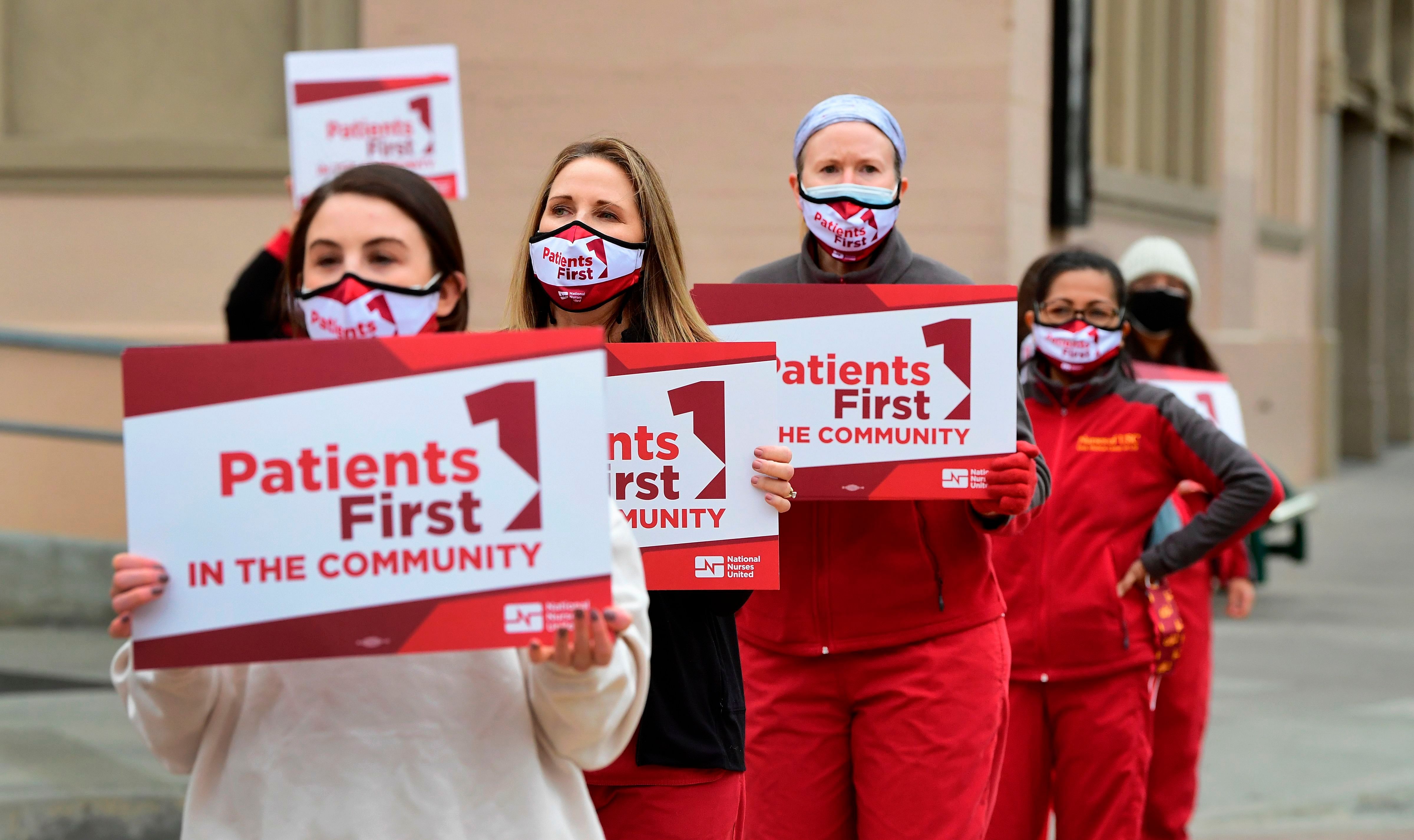Nurses from the Keck Hospital of USC (Universtity of Southern California) in Los Angeles, California. Credit: AFP Photo