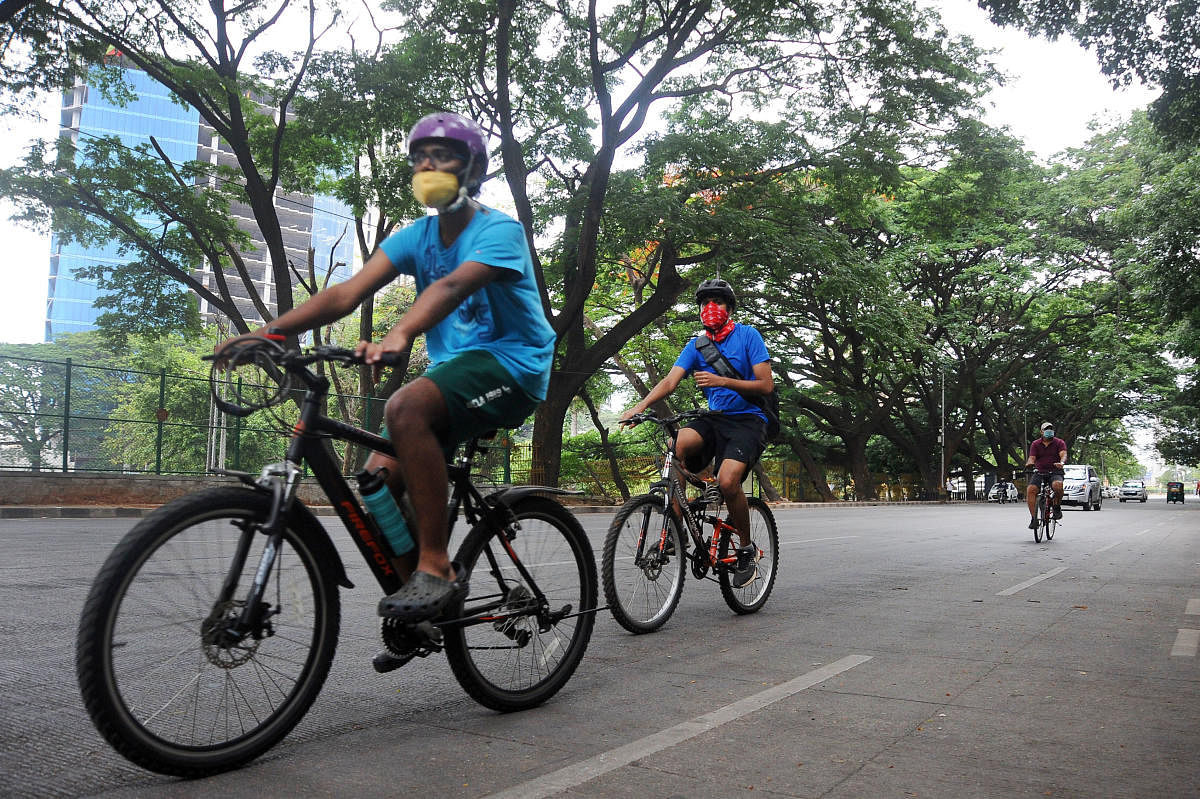 The Directorate of Urban Land Transport (DULT) has proposed to open up the entire city to bicycle operators and those providing electricity-powered bicycles. DH FILE/Pushkar V