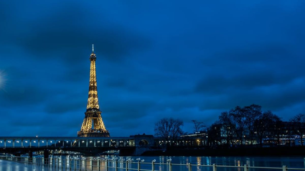 Going for gold Eiffel Tower gets Olympic facelift