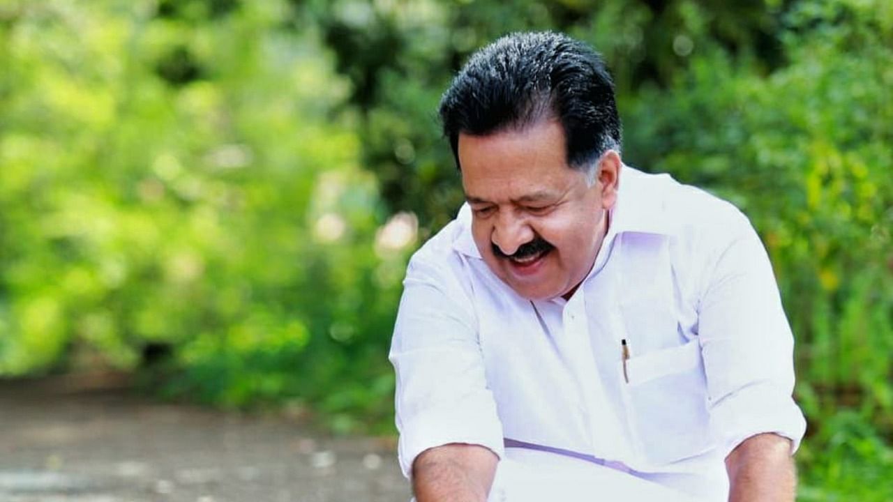 Kerala Assembly Opposition leader Ramesh Chennithala (2nd from right) has been questioning the LDF government's stance on the Sabarimala issue ahead of the assembly pools. Credit: DH File Photo.