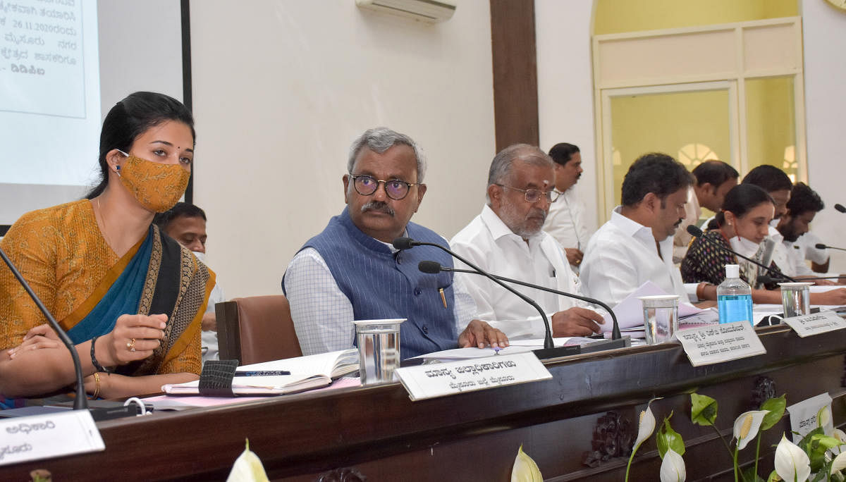 The issue was raised during the quarterly review meeting of Karnataka Development Programmes (KDP). Credit: DH Photo