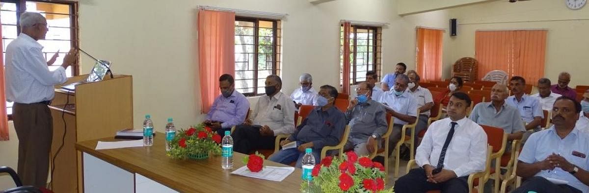 Dr Venkat Reddy addresses farmers during an interactive programme held at Krishi Vigyan Kendra in Gonikoppa on Tuesday.