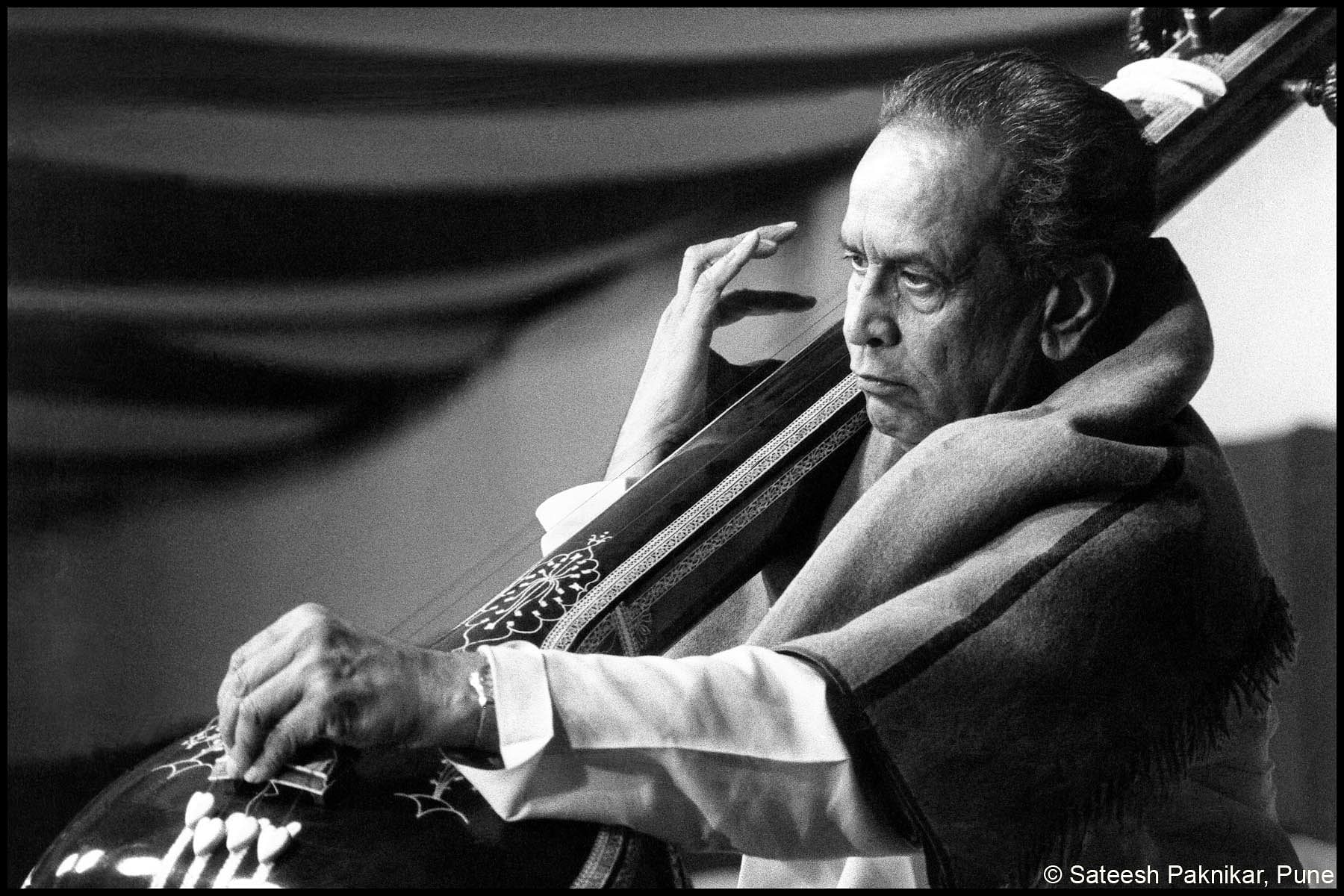 Bhimsen Joshi’s distinctive voice was a deviation from his gharana’s template. He was the first singer from the gharana with a deep and resonant voice.