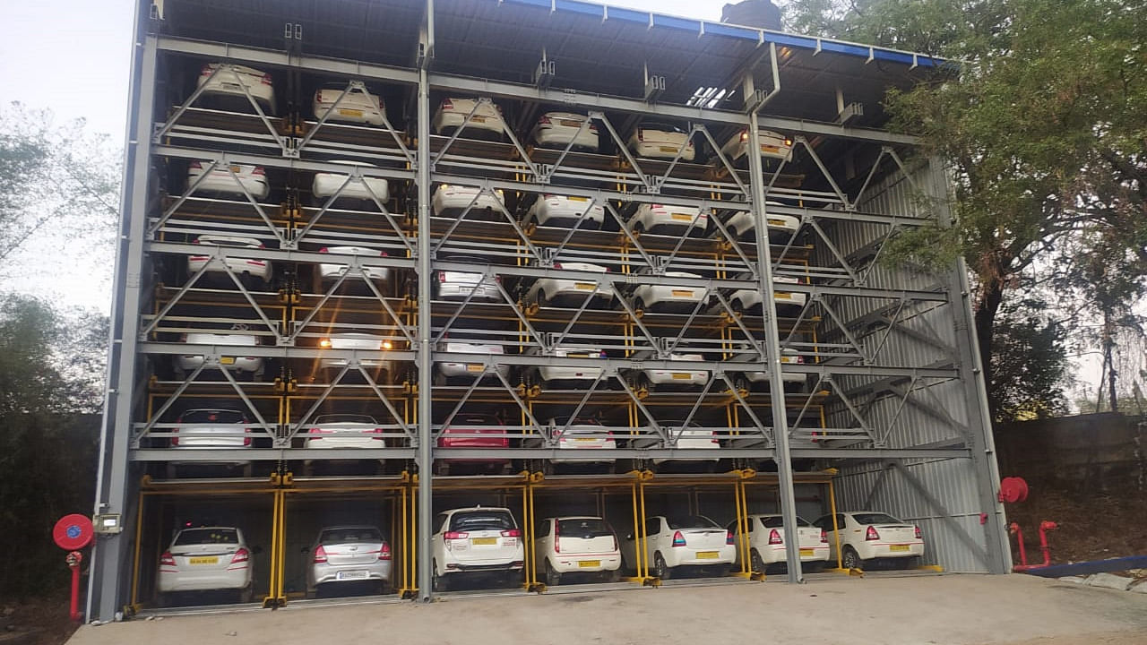 Multi-level automated parking on trial mode by Hubbali-Dharwad Smart City Limited. Credit: DH Photo