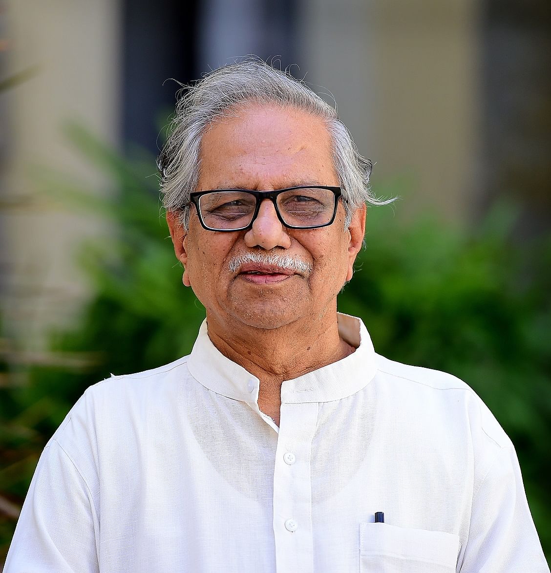 Doddarange Gowda has won three State Film Awards and one Sahitya Akademi Award for Poetry.  