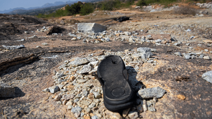 The spot where gelatin sticks exploded killing 6-people at a quarry site at Hirenagaveli village, Chikkaballapur. Credit: DH Photo
