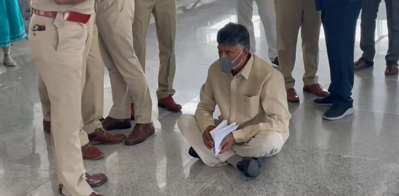 Former CM Chandrababu Naidu on a sit-in protest at Tirupati airport. Credit: Special Arrangement