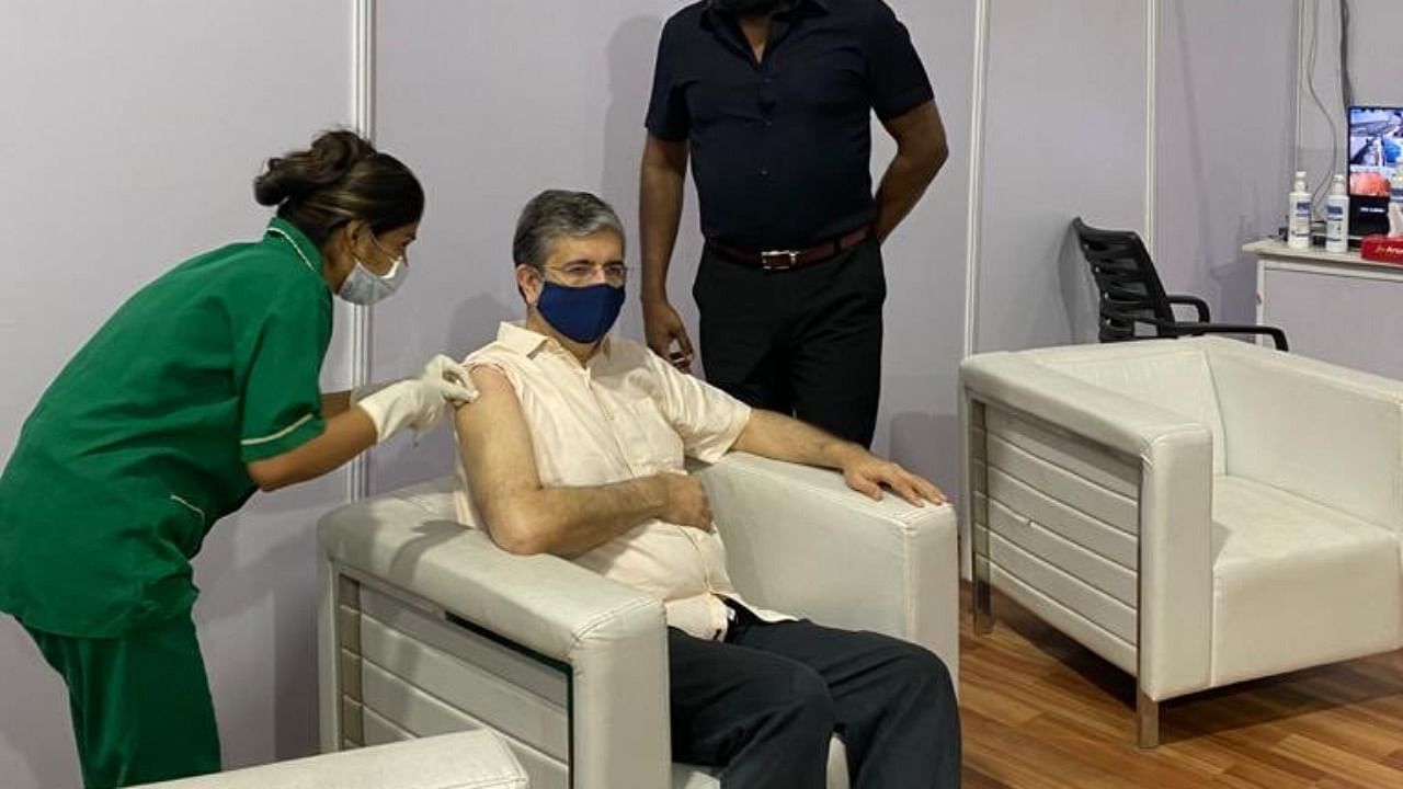 Kotak Mahindra Bank CEO Uday Kotak receives the first dose of the Covid-19 vaccine. Credit Twitter/@udaykotak