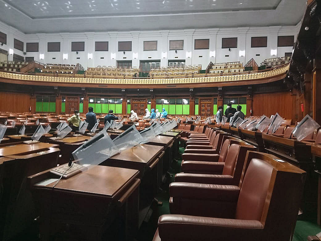 Vidhana Soudha, Bengaluru. The Budget session of the legislature is underway. The session, attended by MLAs and MLCs, is slated to go on till March 31. Credit: DH Photo