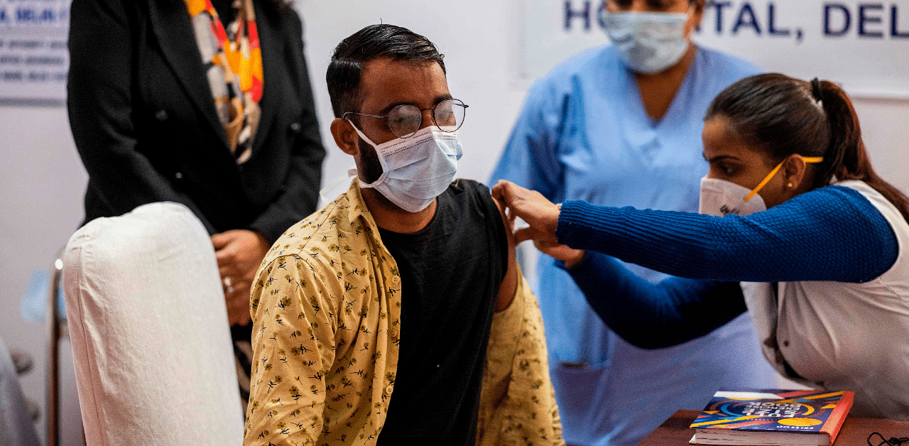 While Mumbai reported 1,174 fresh cases, the larger Mumbai metropolitan region recorded 2,135 new cases of infection. Credit: AFP Photo