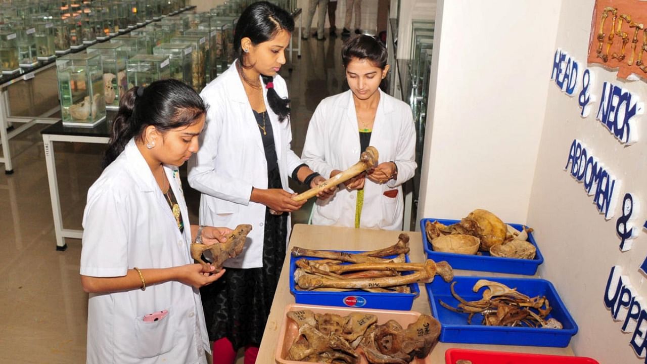 Data show that subjects, like anatomy, biochemistry, physiology, community medicine, forensic medicine, microbiology, pharmacology and pathology have no demand. Credit: DH File Photo