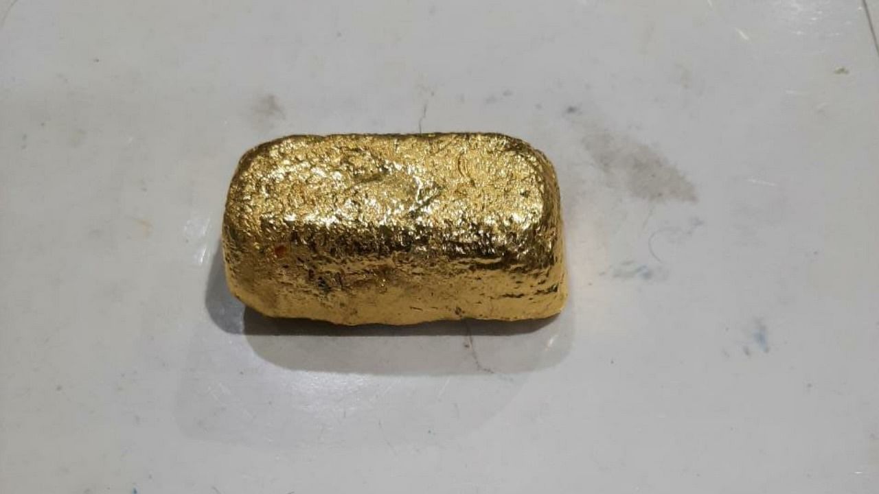 Officers of Mangalore Air customs intercepted a passenger and seized 737 grams of gold worth Rs 33,75,470 that was smuggled into the country, at Mangalore International Airport. Credit: DH Photo