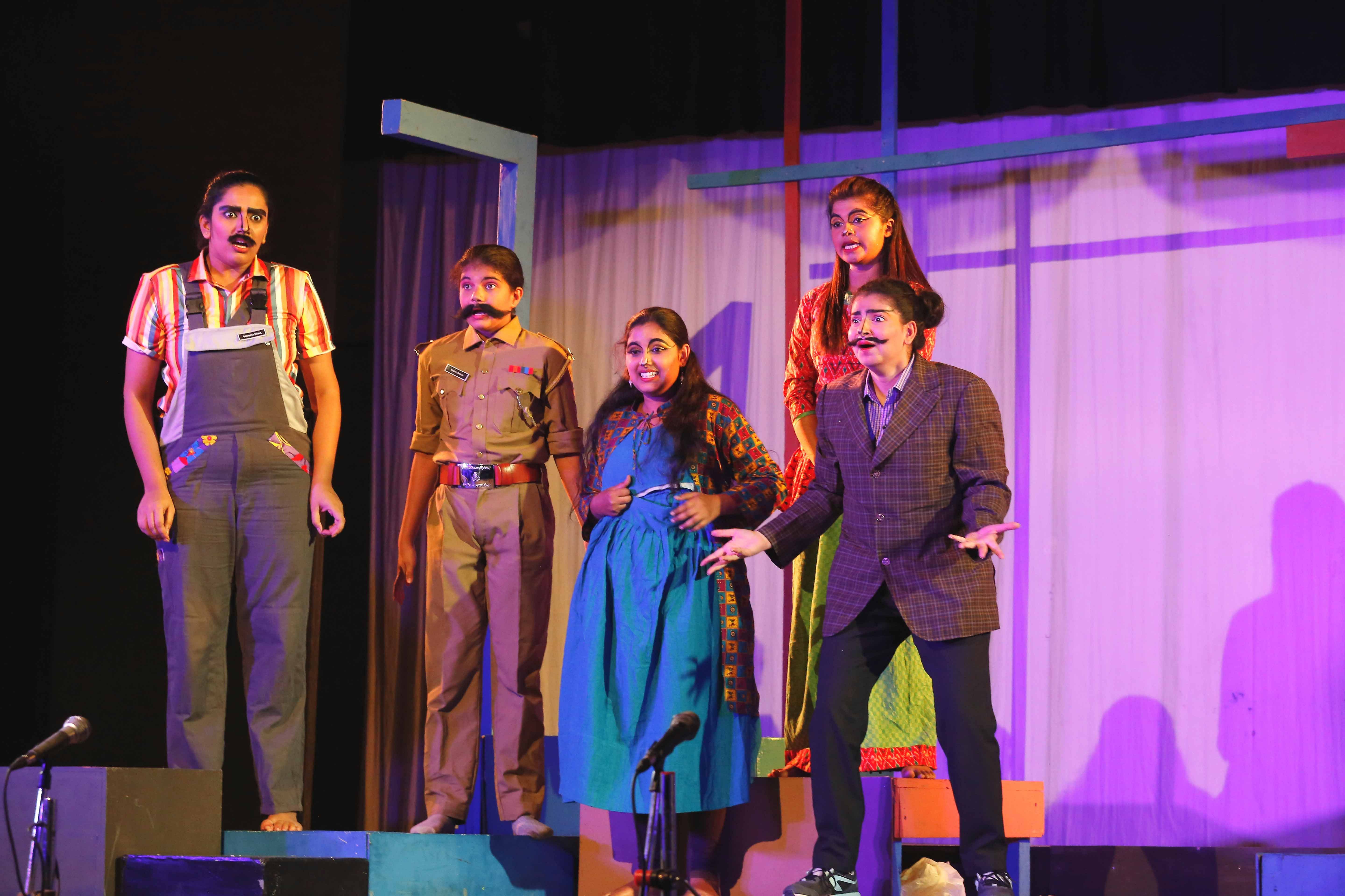 On Women’s Day, an all-women cast performed a Kannada adaptation of Dario Fo’s play ‘Can’t Pay, Won’t Pay’ in Bengaluru. Credit: Thayi Lokesh  
