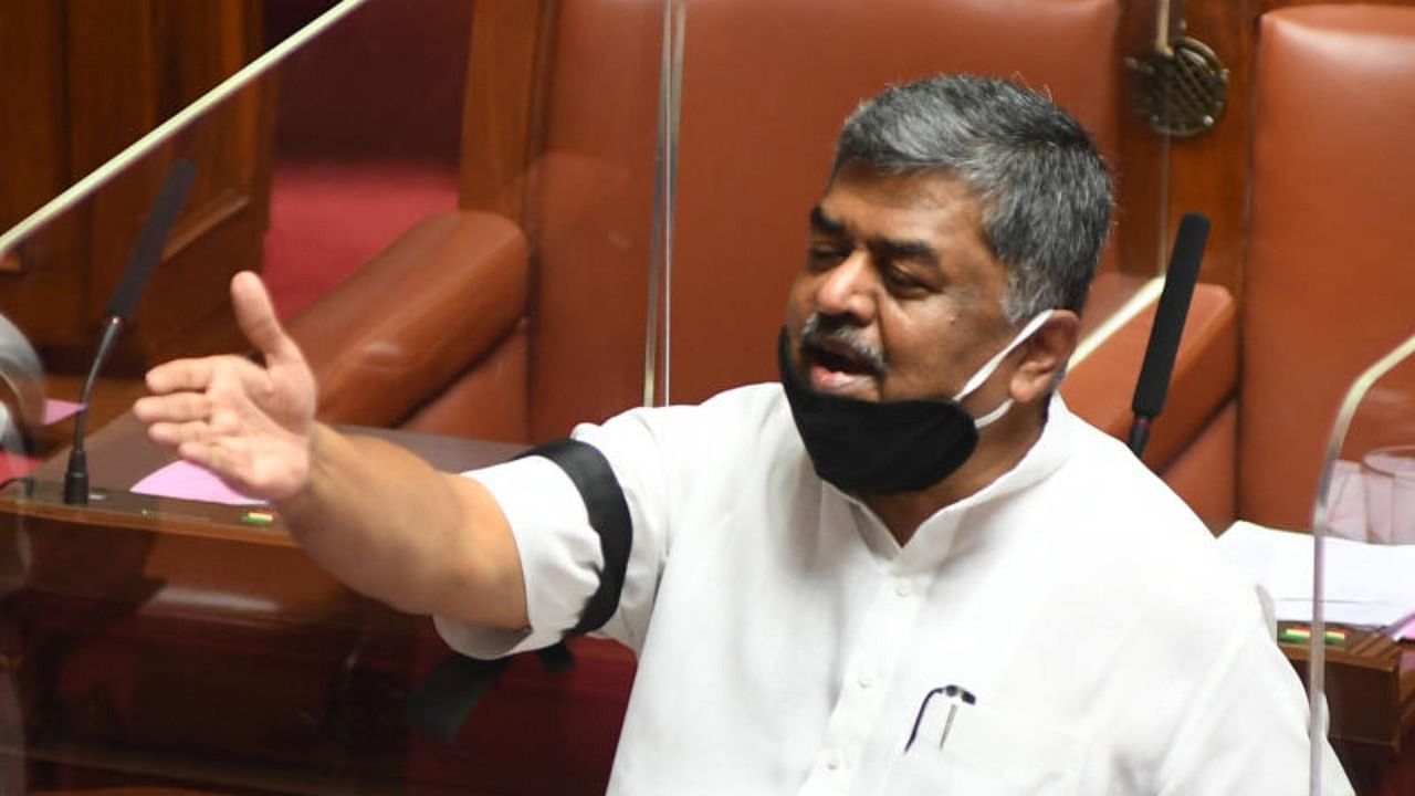 Congress MLC B K Hariprasad highlighted reports of Bhyrappa's controversial remarks against Lord Ram. Credit: DH file photo.