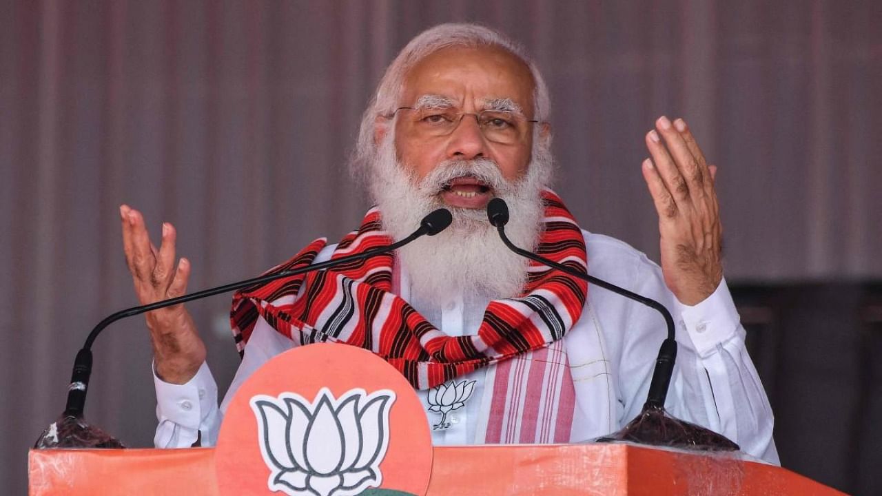 Modi said that Mamata Banerjee has played with the lives of Bengal's people for 10 years. Credit: PTI.