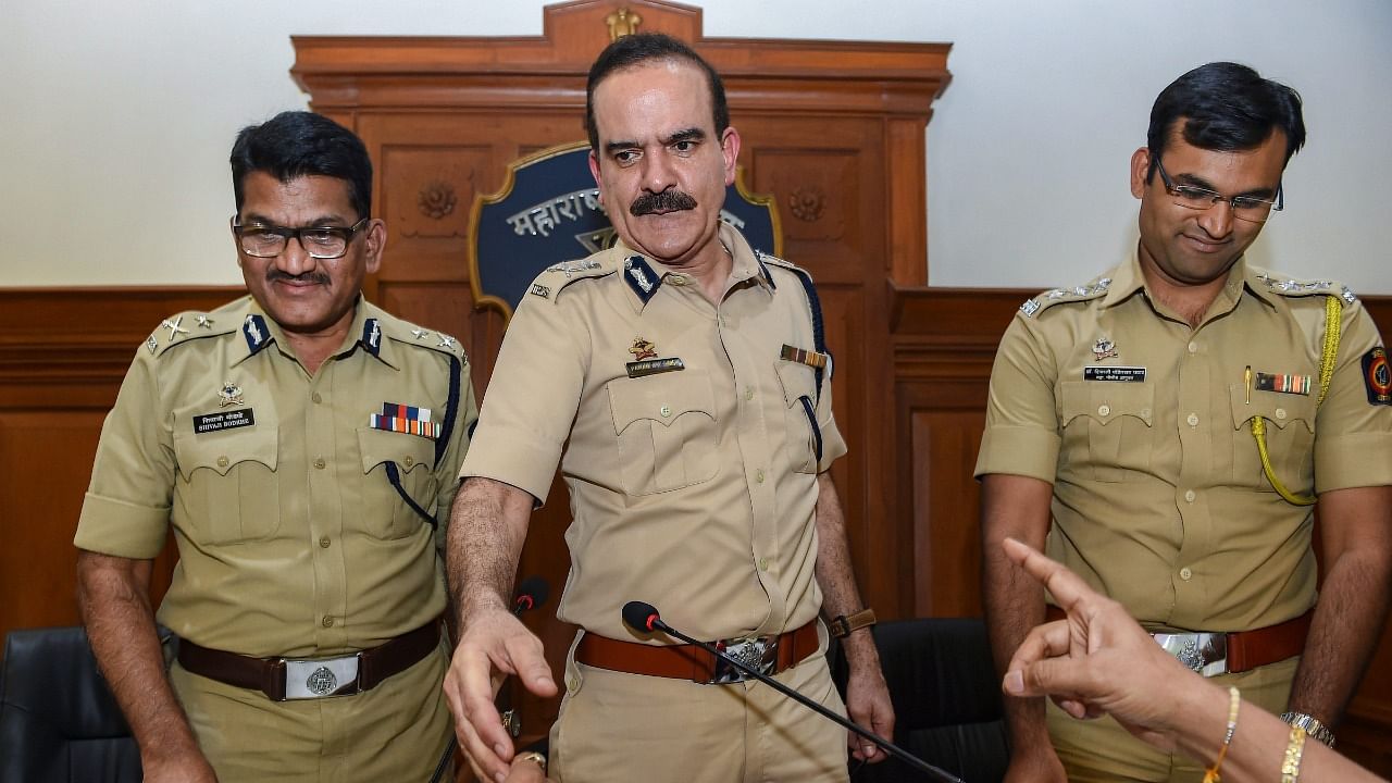 Former Mumbai Police chief Param Bir Singh (C). Credit: PTI File Photo