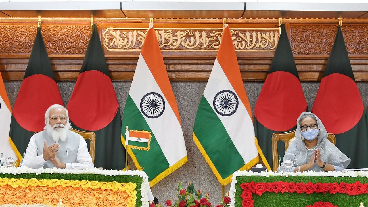 Prime Minister Narendra Modi and Prime Minister of Bangladesh Sheikh Hasina during the inauguration of the various projects in Bangladesh, in Dhaka. Credit: PTI Photo