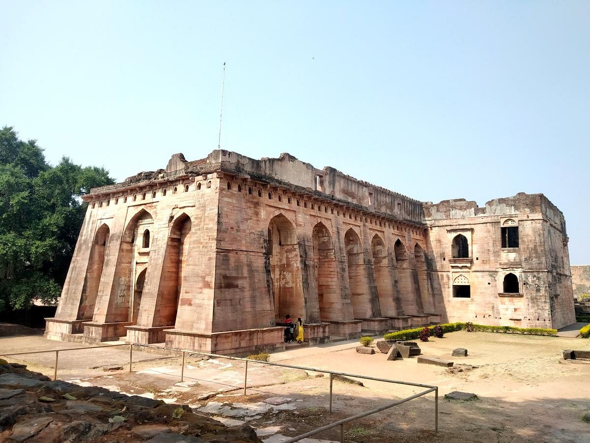 Hindola Mahal. PHOTOS BY AUTHOR