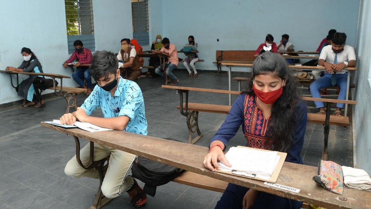 A file picture of students appearing for SSLC examination this year. Credit: DH Photo.