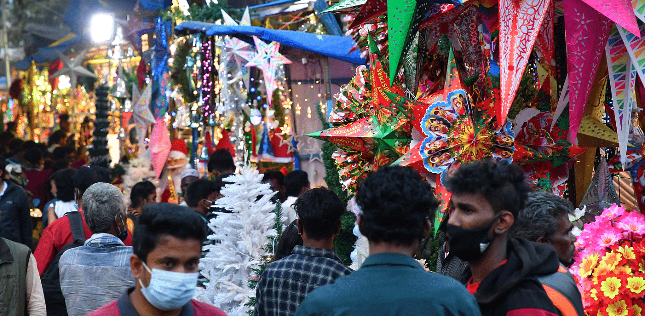 People shop for nativity scene and other Christmas decorations at Shivajinagar in Bengaluru. Credit: DH File Photo/Pushkar V