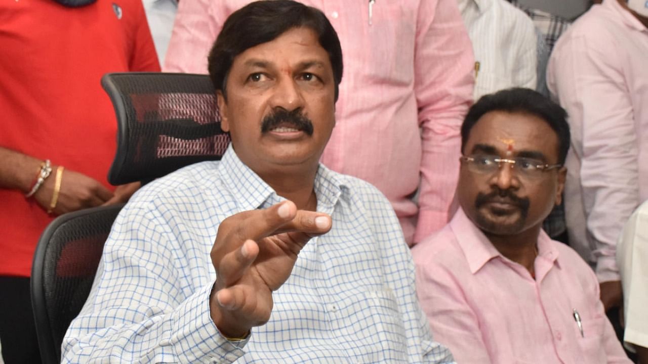 Former Minister Ramesh Jarkiholi during the press conference at his residence in Bengaluru on Tuesday. Credit: DH file photo.