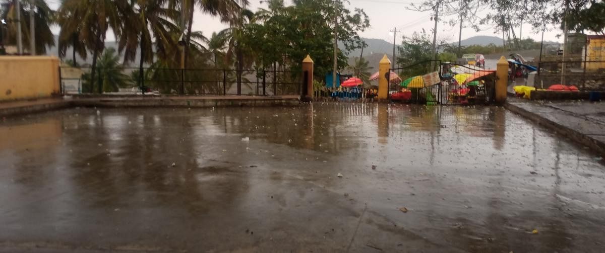 It rained heavily at M M Hill in Hanur taluk, on Monday evening. DH Photo