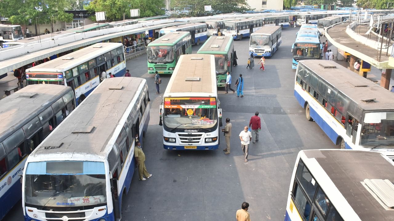 A view of BMTC bus stop at Majestic with very less commuters. Credit: DH Photo/Janardhan B K