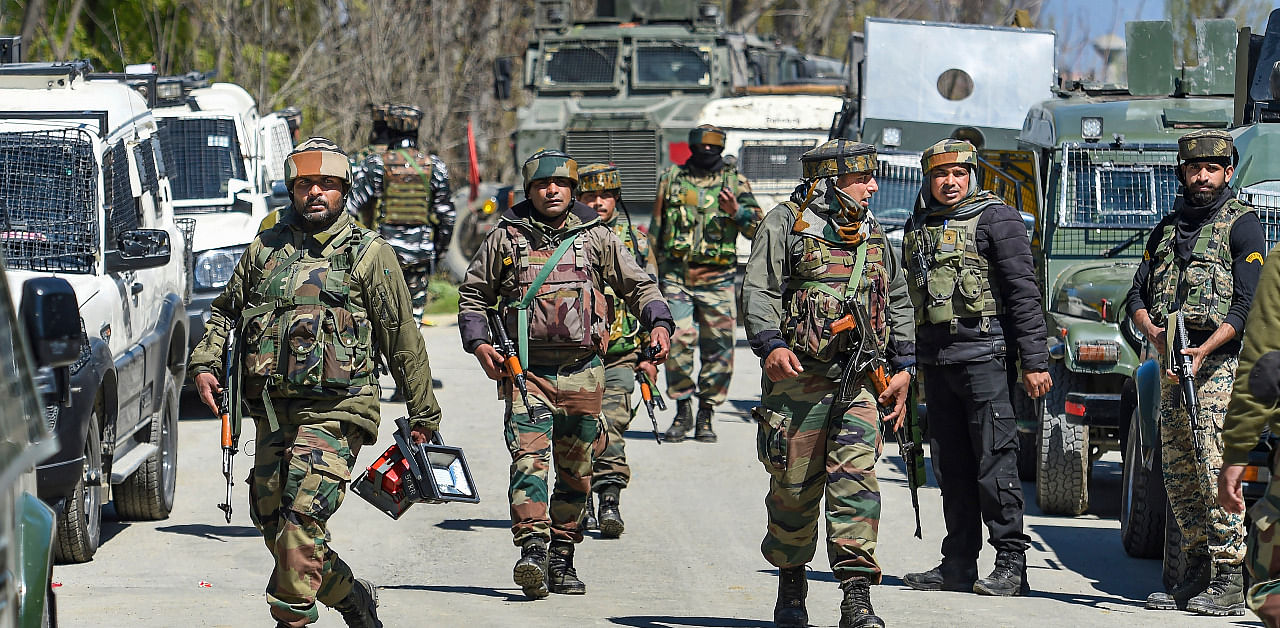 An officer said that in recent weeks incidents of stone-pelting have re-emerged at some encounter sites in south Kashmir. Credit: PTI Photo