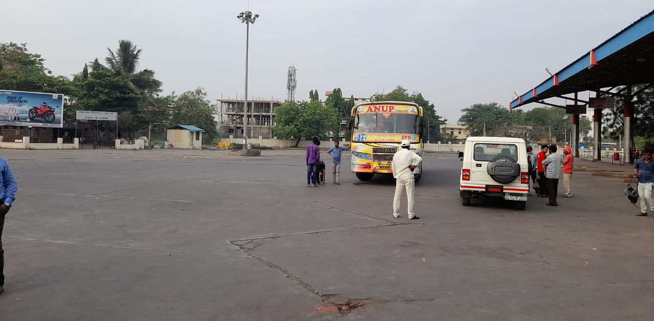Private buses run of select routes in Kalaburagi amid employees strike. Credit: Special Arrangement