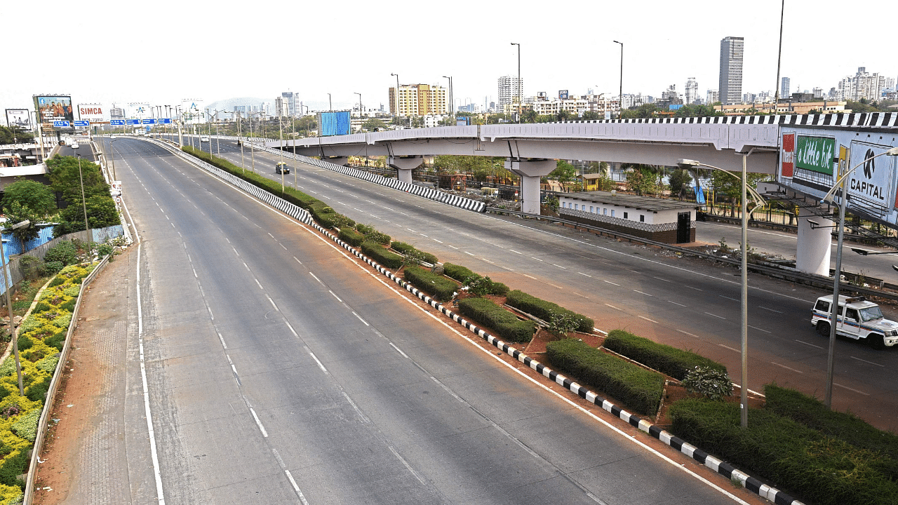 Deserted roads in Mumbai during the first weekend lockdown in Maharashtra to curb the second wave of Covid-19 virus. Credit: AFP Photo