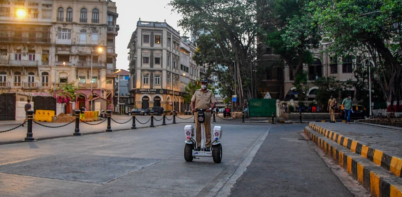 A police personnel near the Gateway of India area. Credit: PTI Photo
