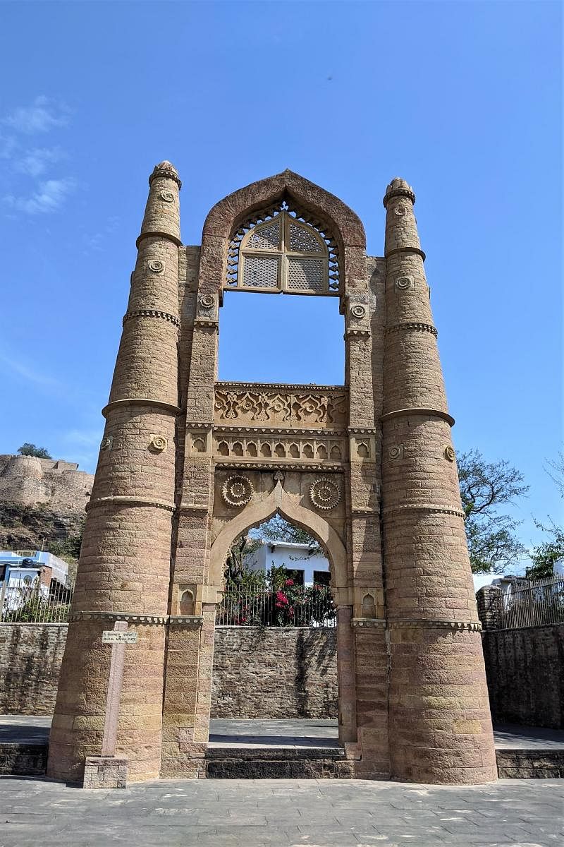 Badal Mahal Darwaza. PHOTOS BY AUTHOR