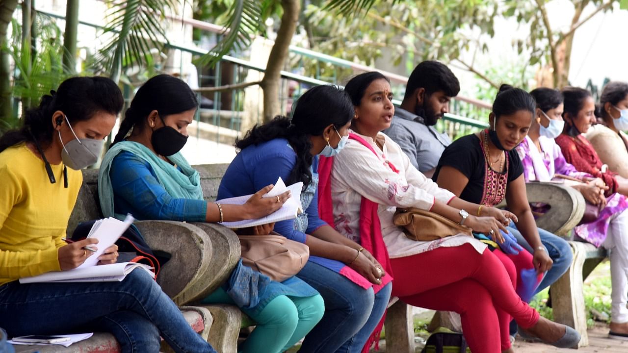 Students at UPSC Civil Service (Preliminary) examination at RC College in Bengaluru in October. Credit: DH Photo
