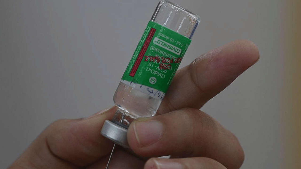 Serum Institute of India on Wednesday said it would sell the Covishield vaccine to state governments at Rs 400 per dose and to private hospitals at Rs 600 per dose. Credit: AFP Photo