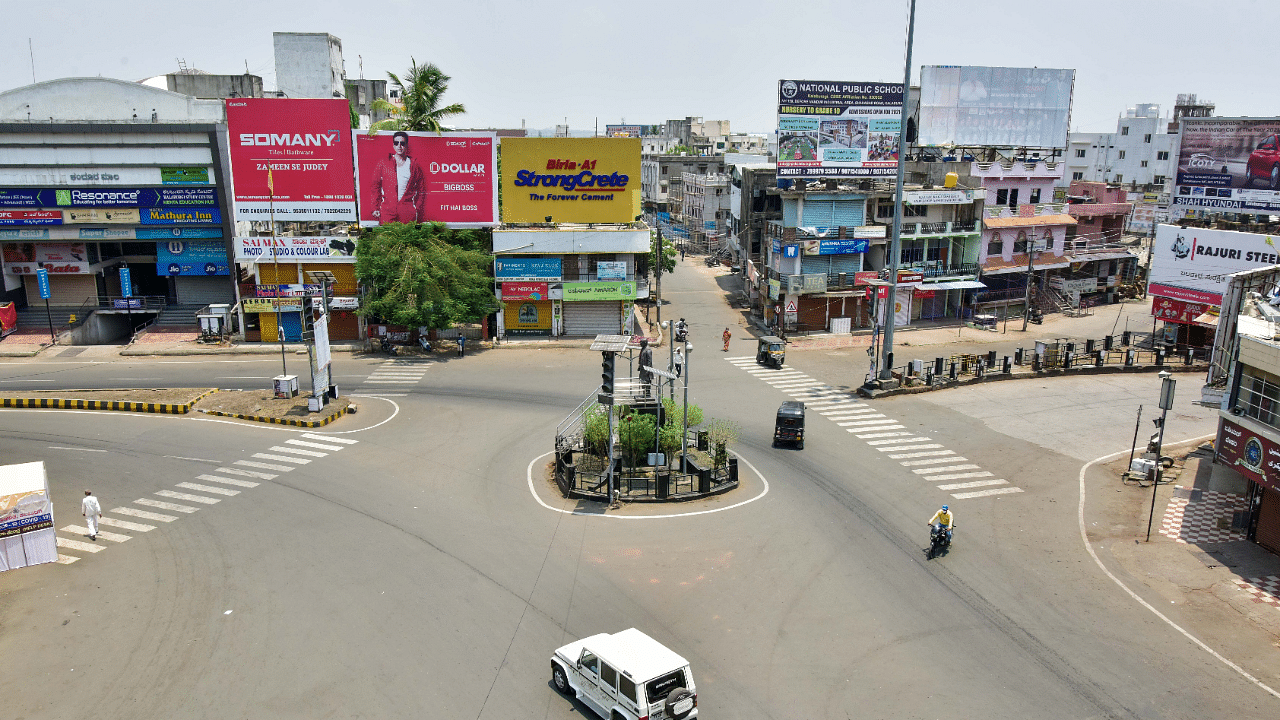 Weekend lockdown in Karnataka. Credit: DH Photo