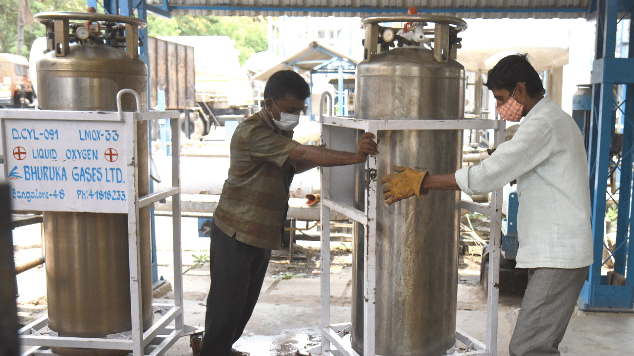 Batra Hospital in Tughlakabad Institutional Area received emergency oxygen supply from the Delhi government moments after it exhausted its stock. Credit: DH Photo