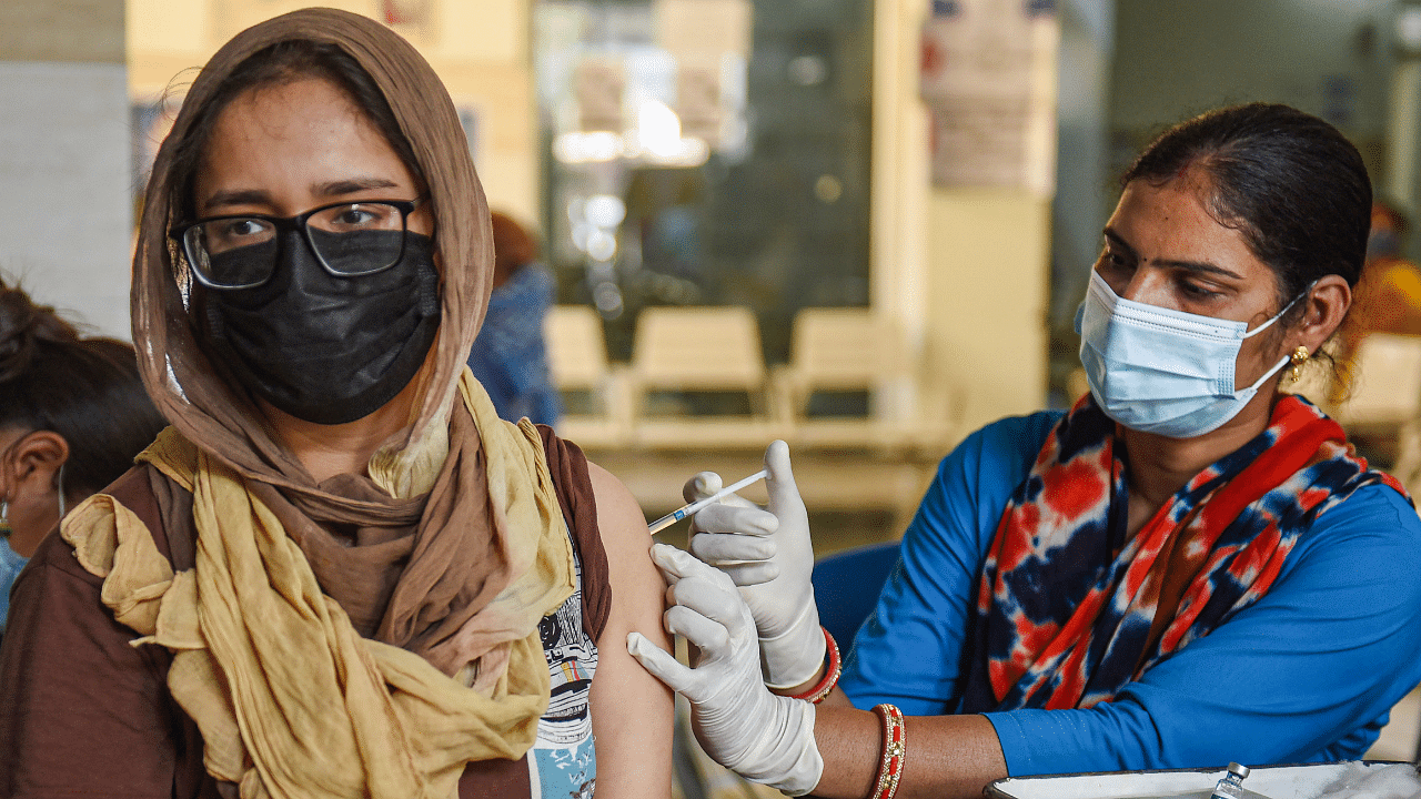 The cumulative number of Covid-19 vaccine doses administered in the country stands at 16,24,30,828. Credit: PTI Photo