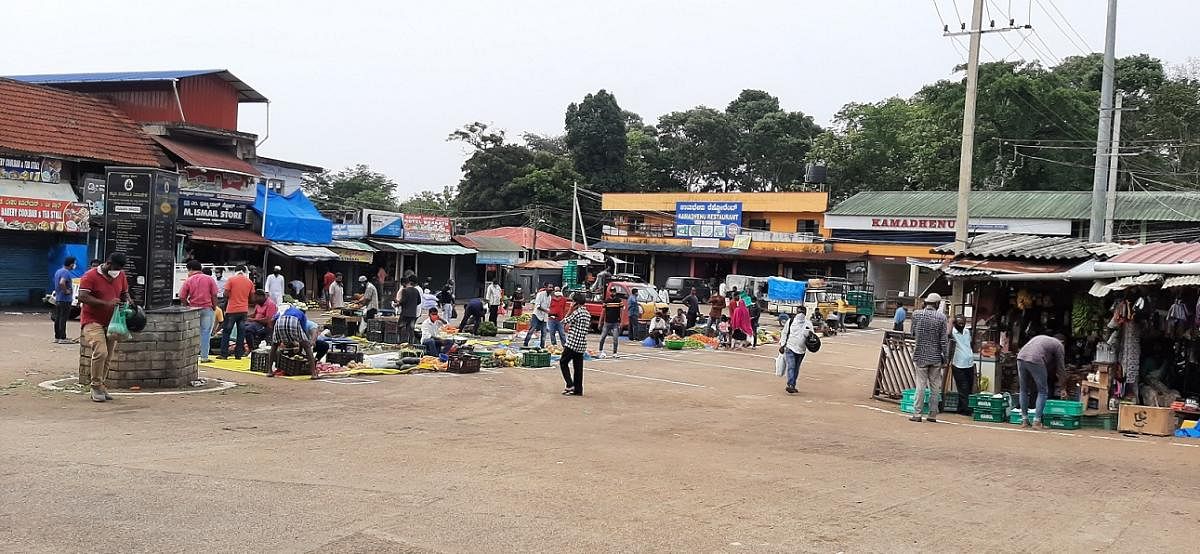 There were few customers in the places identified for the sale of vegetables in Virajpet on Wednesday.