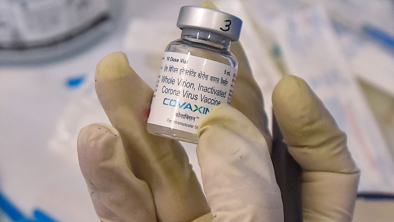 The cumulative number of Covid-19 vaccine doses administered in the country is nearly 18 crore. Credit: PTI File Photo